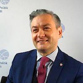 Роберт Бедронь