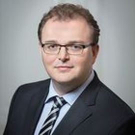 Симон Вайс