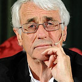 Колин Крауч