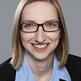 Надин Годехардт