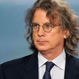 Роджер Макнейми